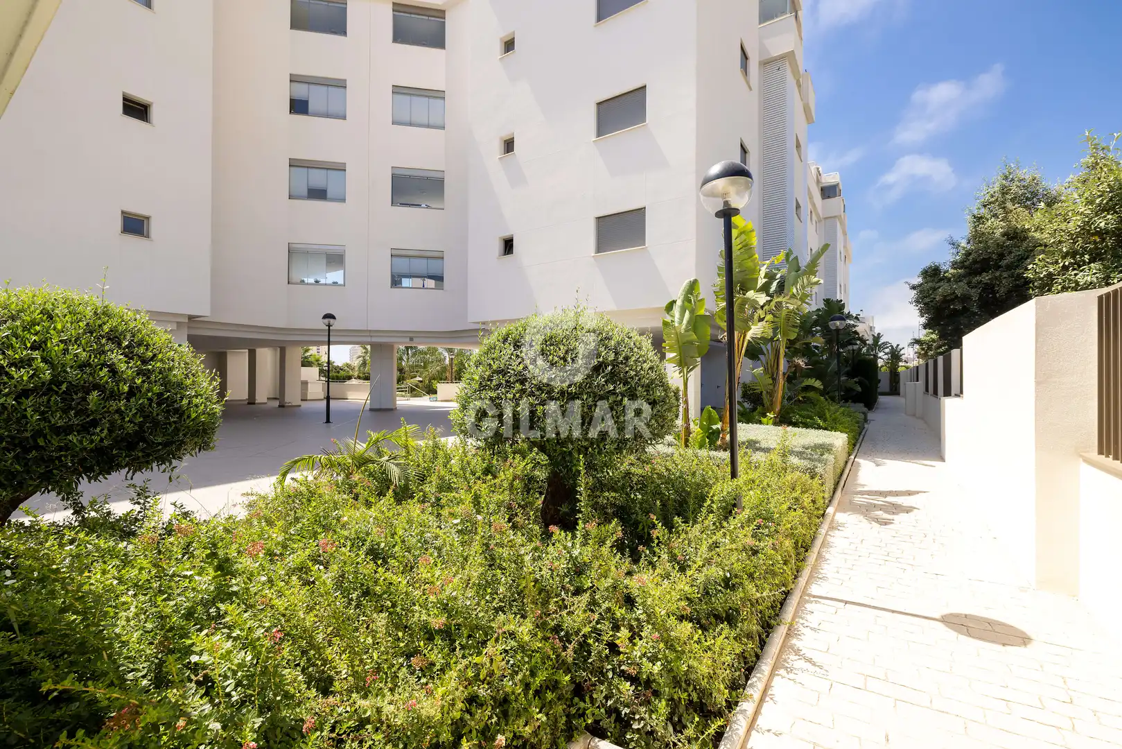 Vista exterior de Piso en venta en Torremolinos con Calefacción, Jardín privado y Trastero