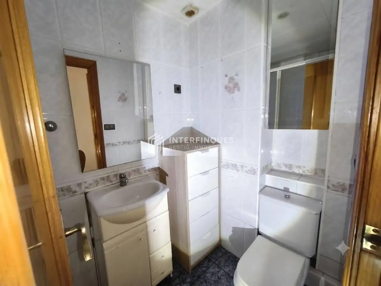 Baño de Piso en venta en Badalona con Aire acondicionado y Calefacción