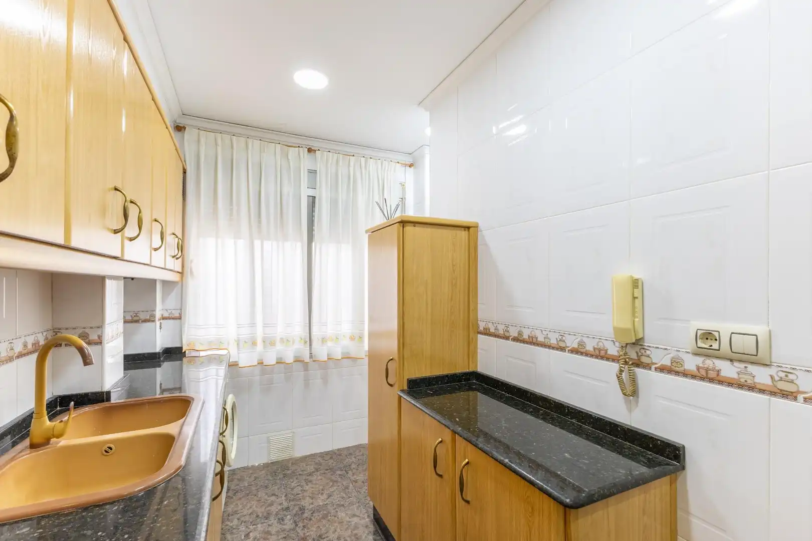Kitchen of Flat for sale in Sagunto / Sagunt  with Air Conditioner and Heating