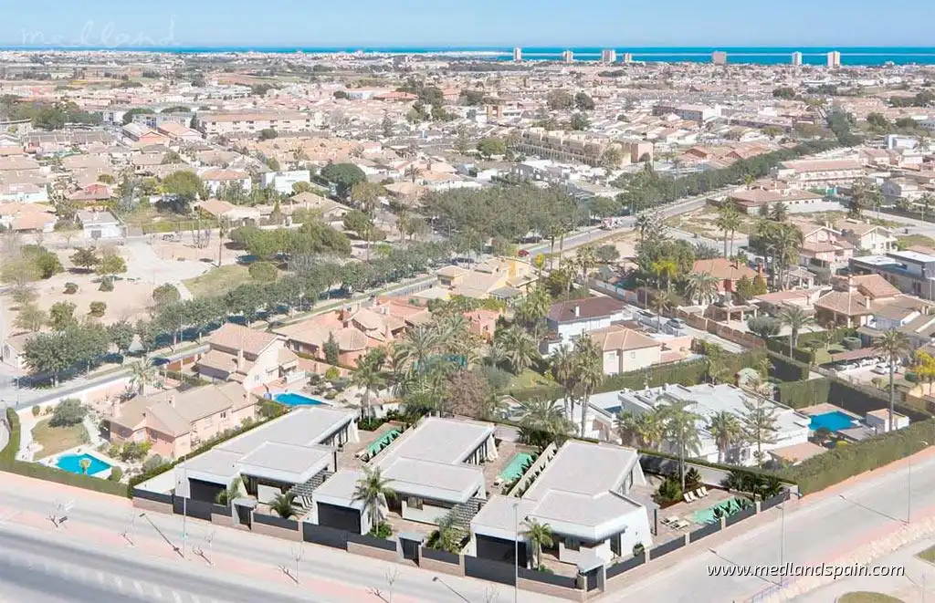 Chalet con piscina en venta en San Javier ciudad, imagen 15