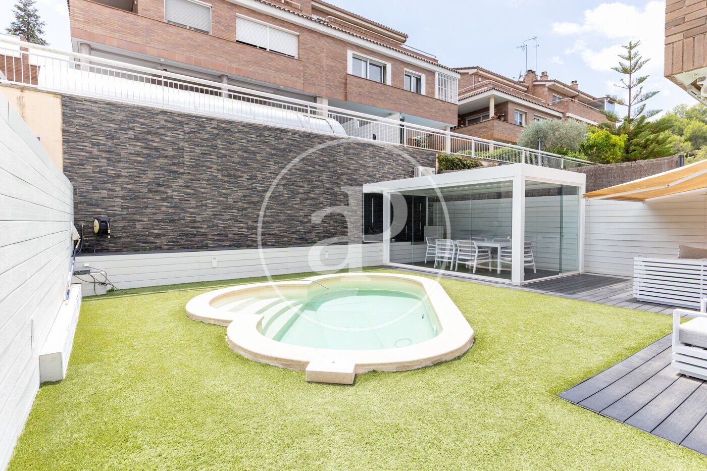 Swimming pool of Single-family semi-detached for sale in Sant Quirze del Vallès  with Air Conditioner, Heating and Private garden