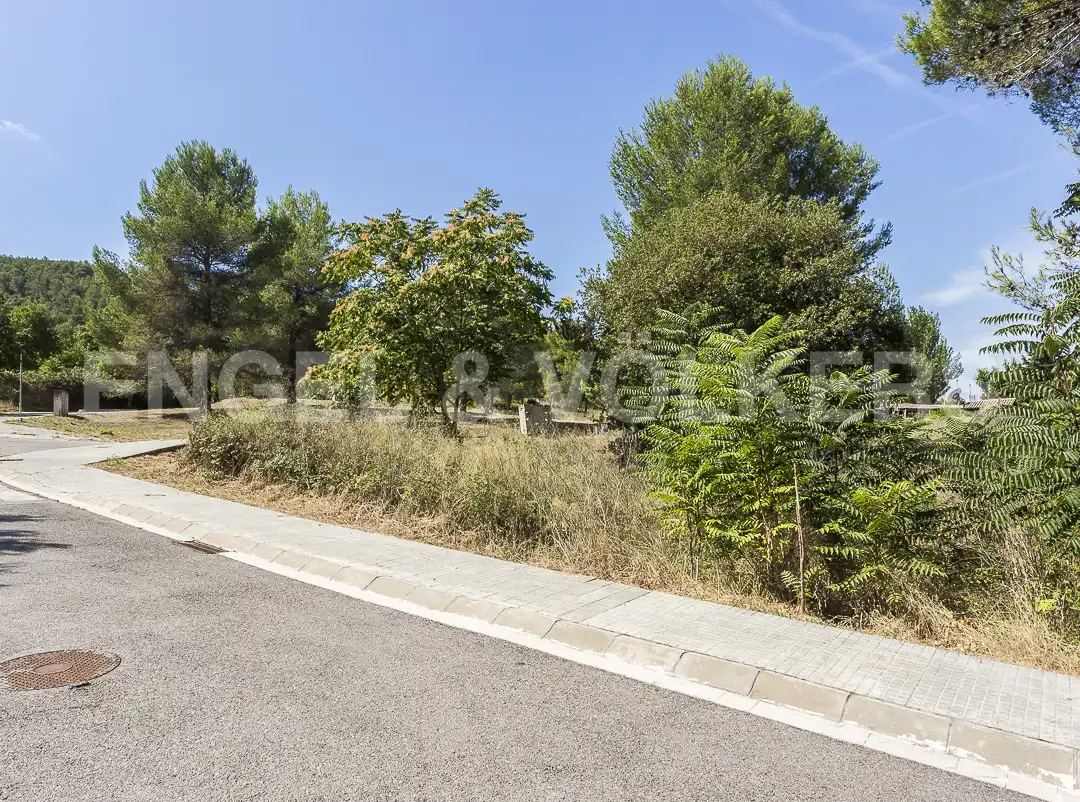 Terreny residencial en venda a Castellví de Rosanes, imagen 2