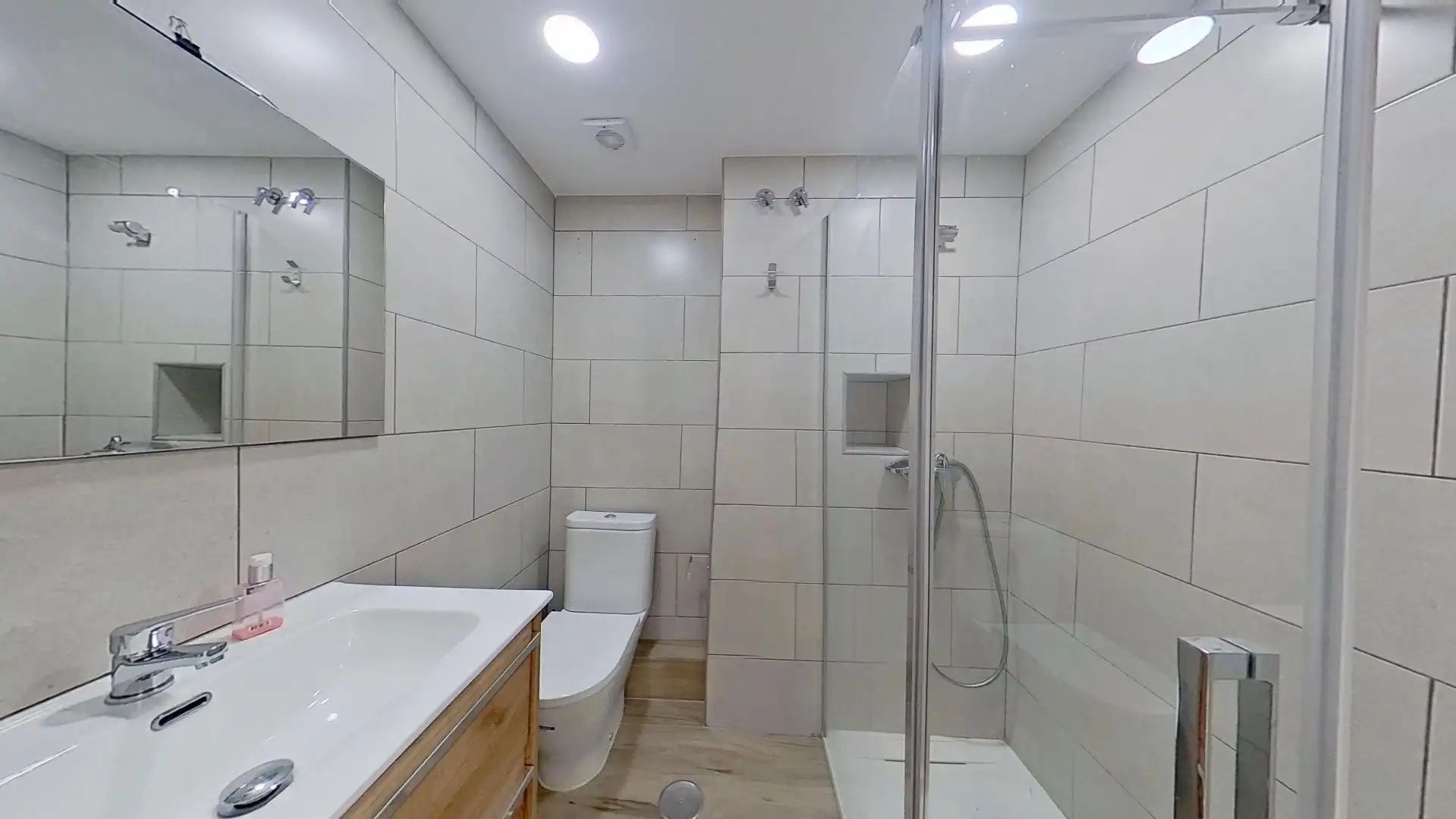 Baño de Piso en venta en Madrid con Calefacción