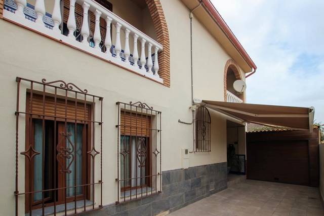 Casa-chalet en Venta en Calle Polo en Ogíjares