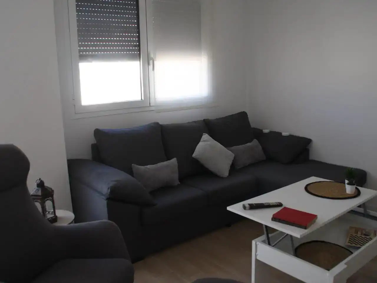 Wohnzimmer von Dachboden zur Miete in  Albacete Capital mit Klimaanlage und Schwimmbad