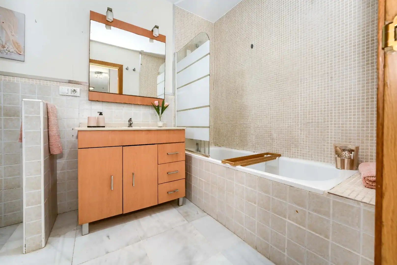Bathroom of Houses for sale in Coria del Río  with Private garden and Terrace