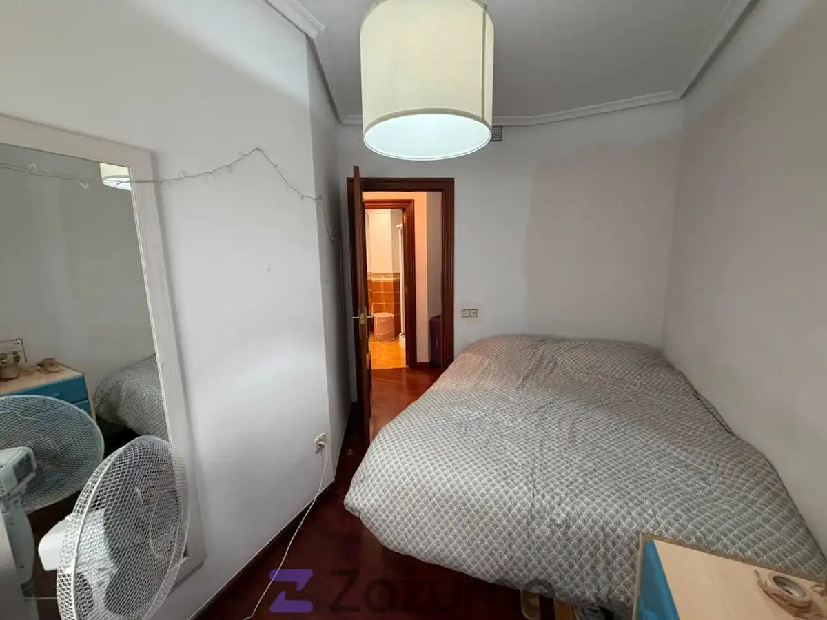 Habitación de Piso de alquiler en Valencia con Parquet, Amueblado y Horno