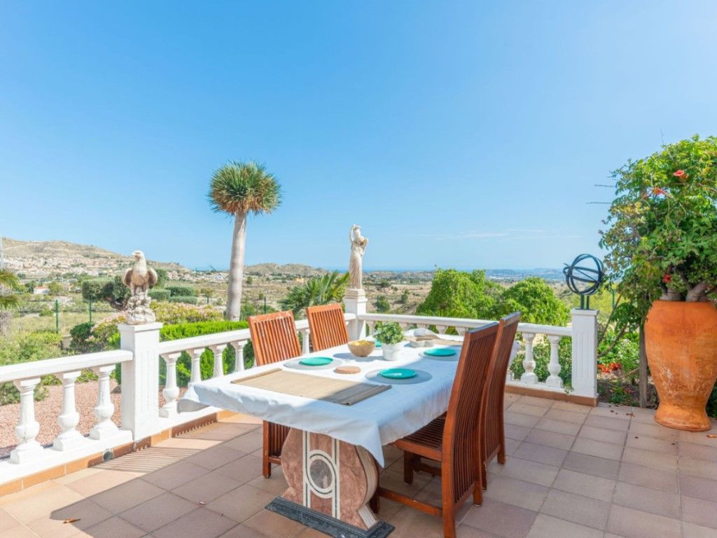 House or chalet for sale in Carrer Aitana, 71, Busot