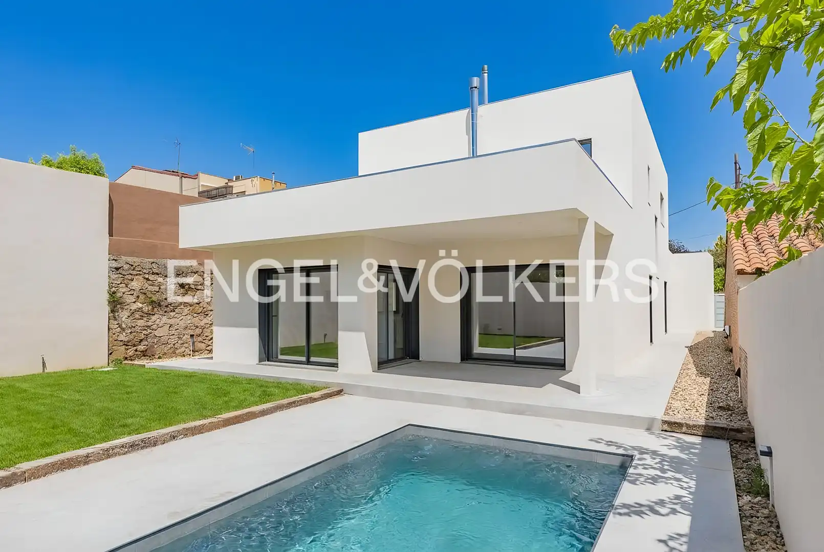 Vista exterior de Casa o chalet en venta en Matadepera con Calefacción, Parquet y Terraza