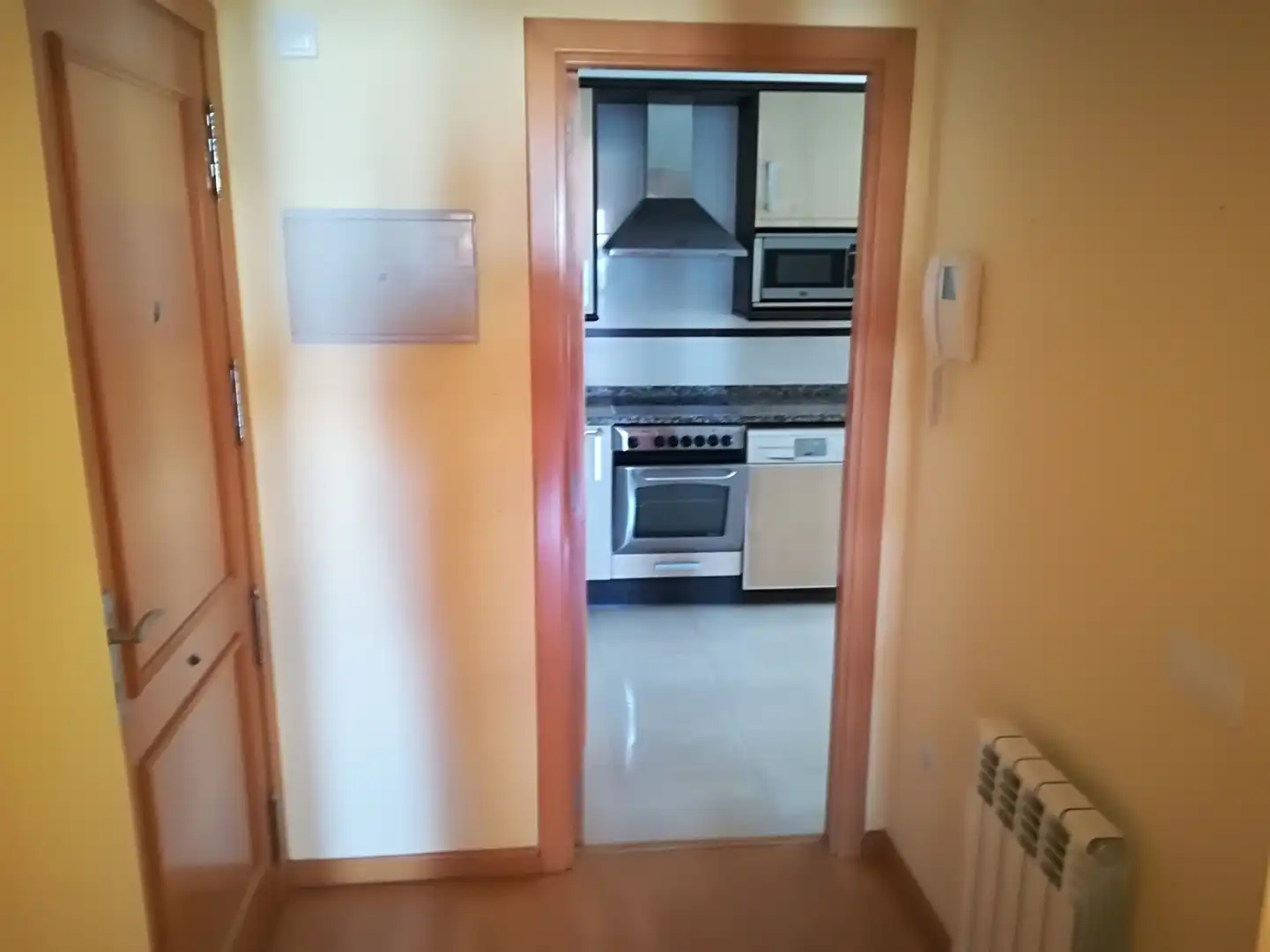 Cuina de Pis de lloguer en Zaragoza amb Aire condicionat, Calefacció i Parquet