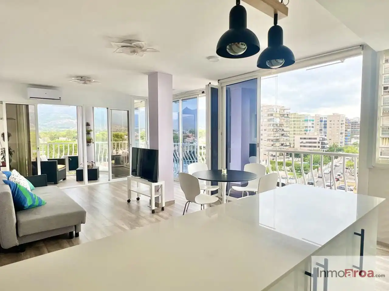 Sala d'estar de Pis en venda en Benicasim / Benicàssim amb Aire condicionat, Calefacció i Jardí privat