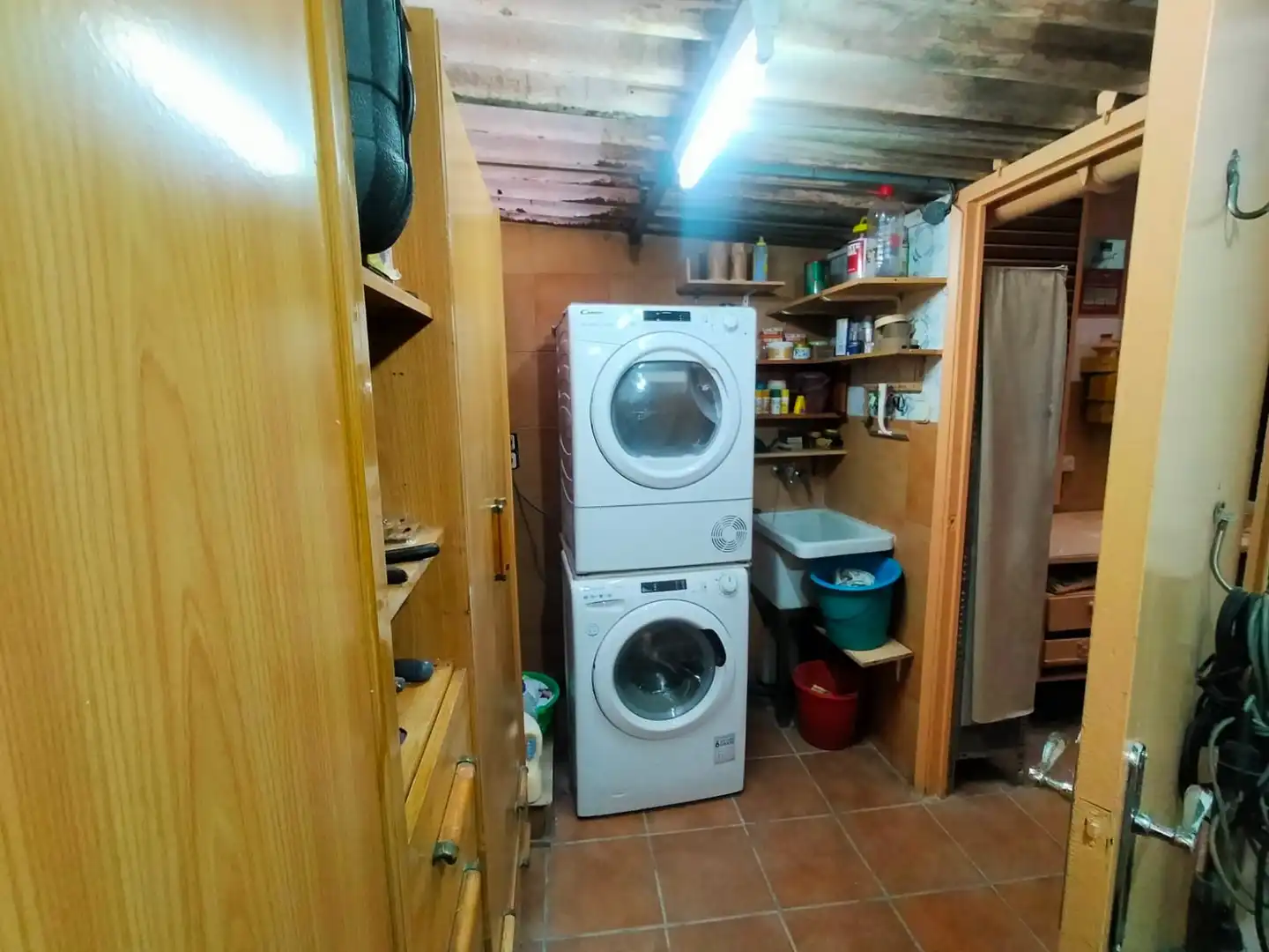 Flat for sale in Sabadell  with Air Conditioner, Storage room and Oven