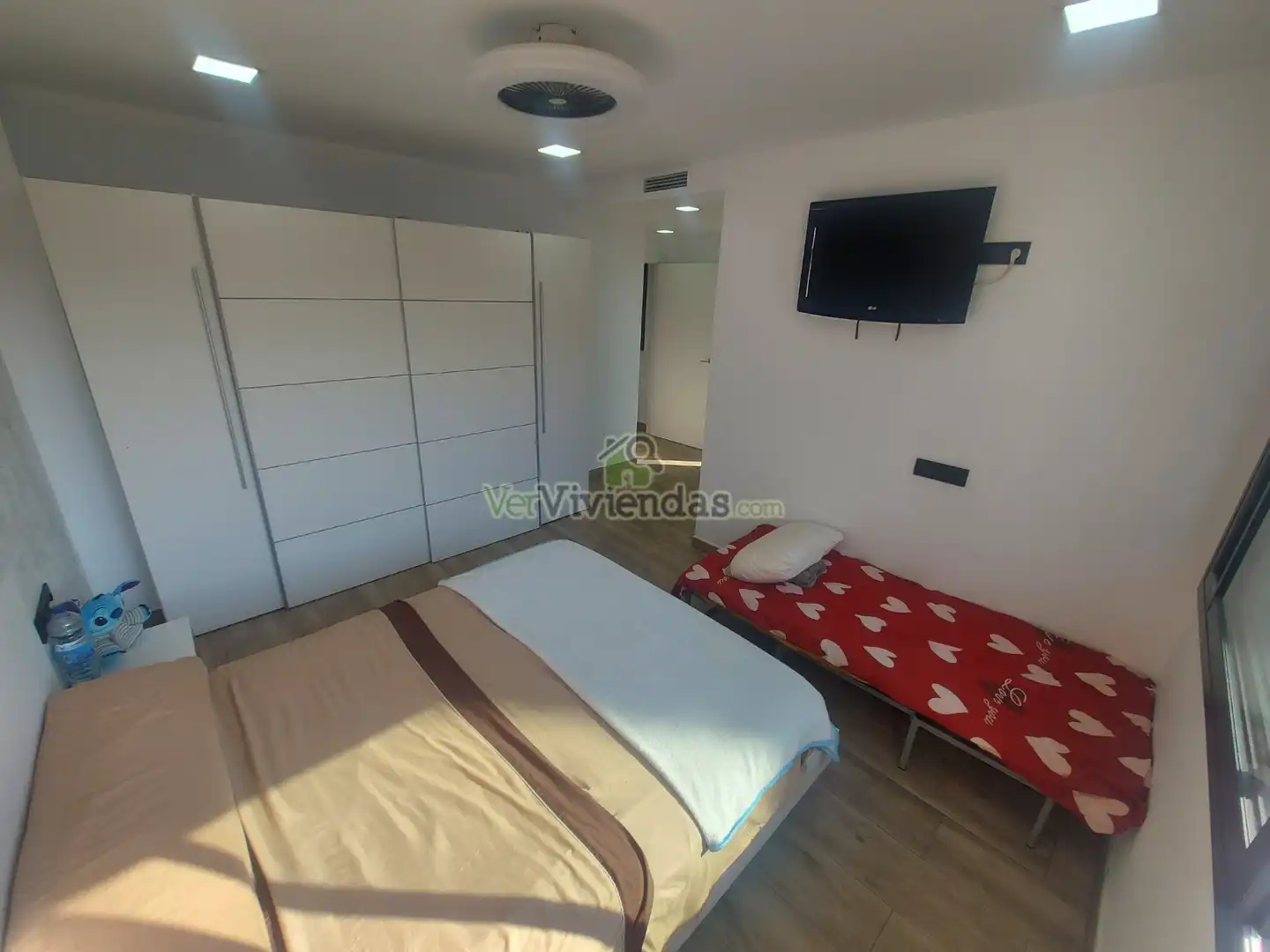 Schlafzimmer von Haus oder Chalet zum Verkauf in Pallejà mit Klimaanlage, Heizung und Privatgarten