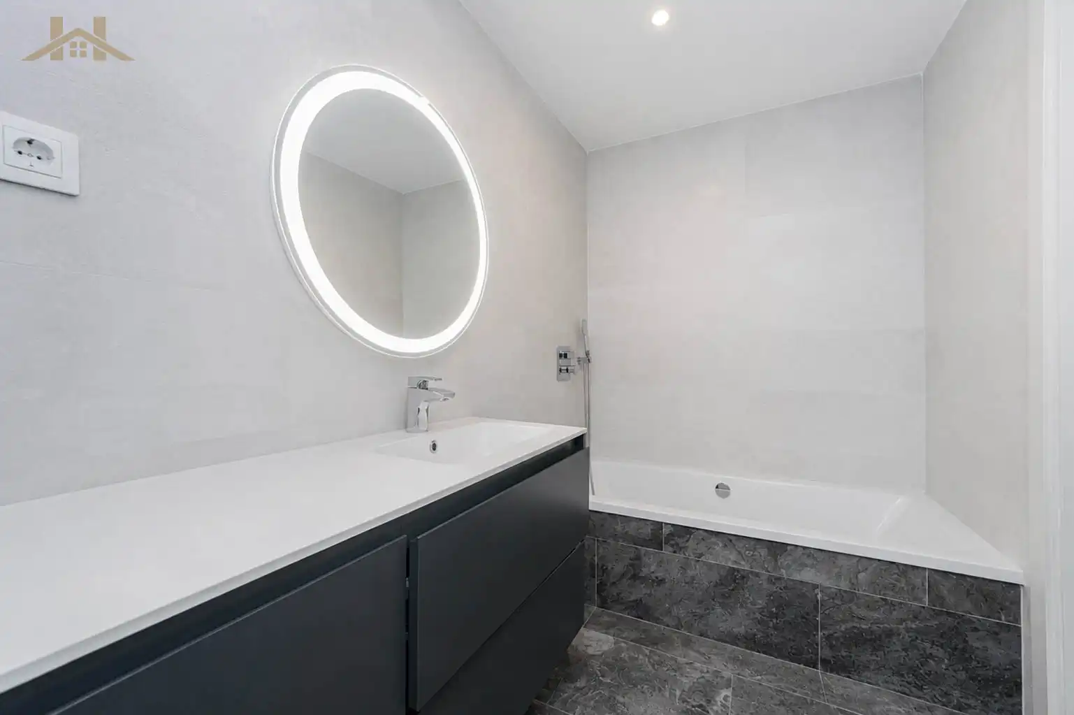 Baño de Piso en venta en Pozuelo de Alarcón con Aire acondicionado, Calefacción y Terraza