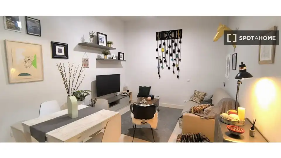 Sala de estar de Piso de alquiler en Madrid con Aire acondicionado, Calefacción y Amueblado