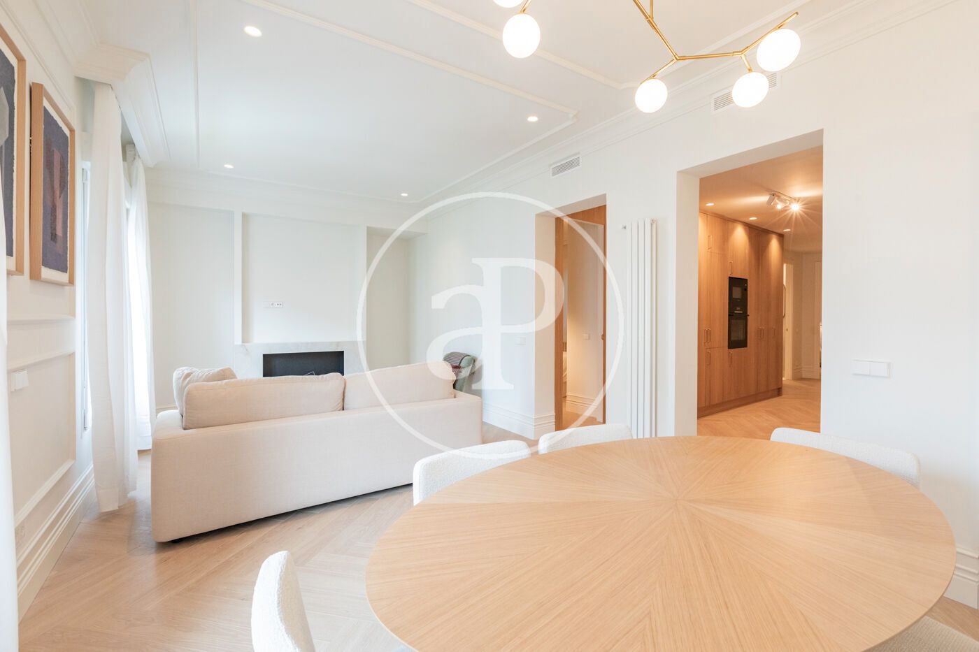 Living room of Flat for sale in  Madrid Capital  with Air Conditioner, Heating and Furnished