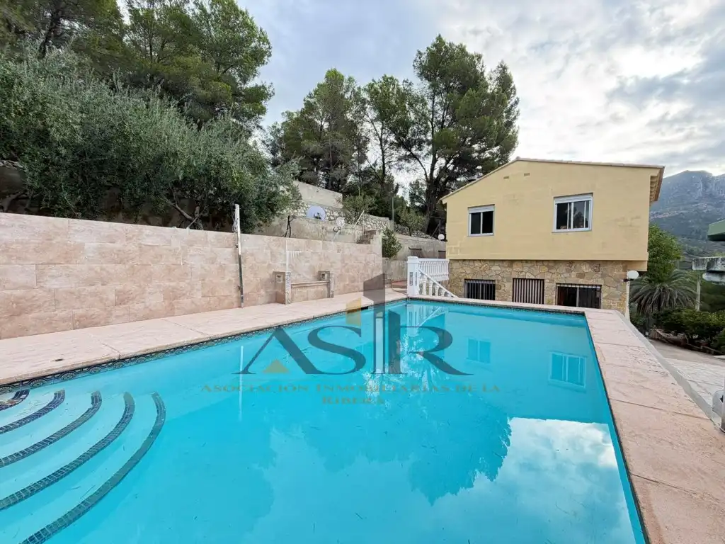 Villa avec piscine à vendre à Poligono 12 Paraje 215 Raco Viñes