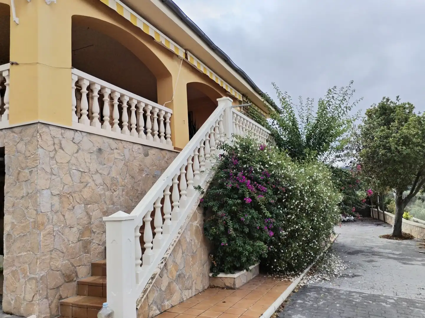 Houses for sale in Benillup