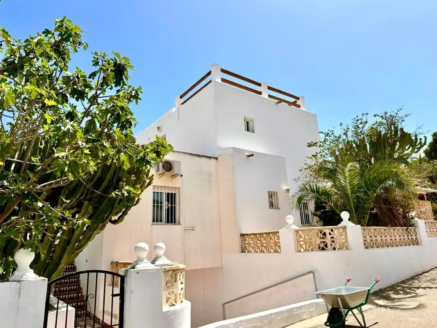 Vista exterior de Casa o chalet en venta en Níjar con Aire acondicionado, Piscina y Balcón