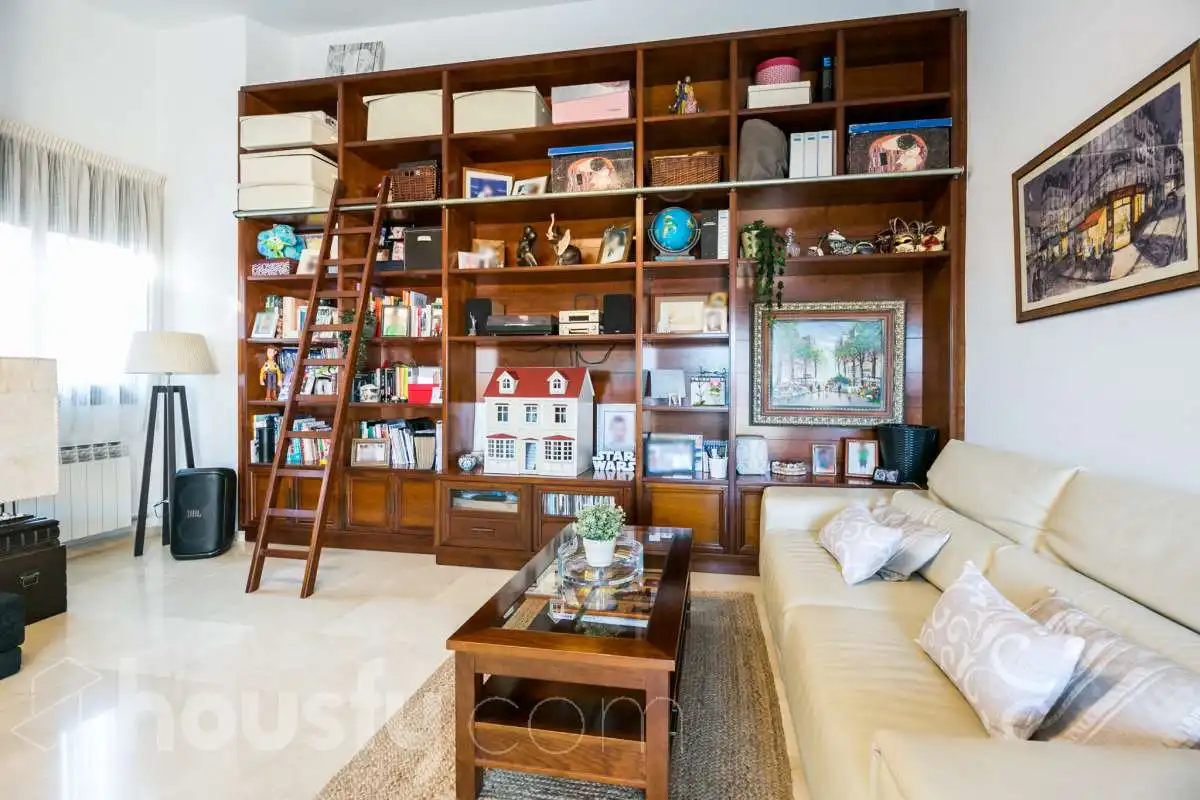 Living room of Attic for sale in Sant Joan Despí  with Air Conditioner, Heating and Parquet flooring