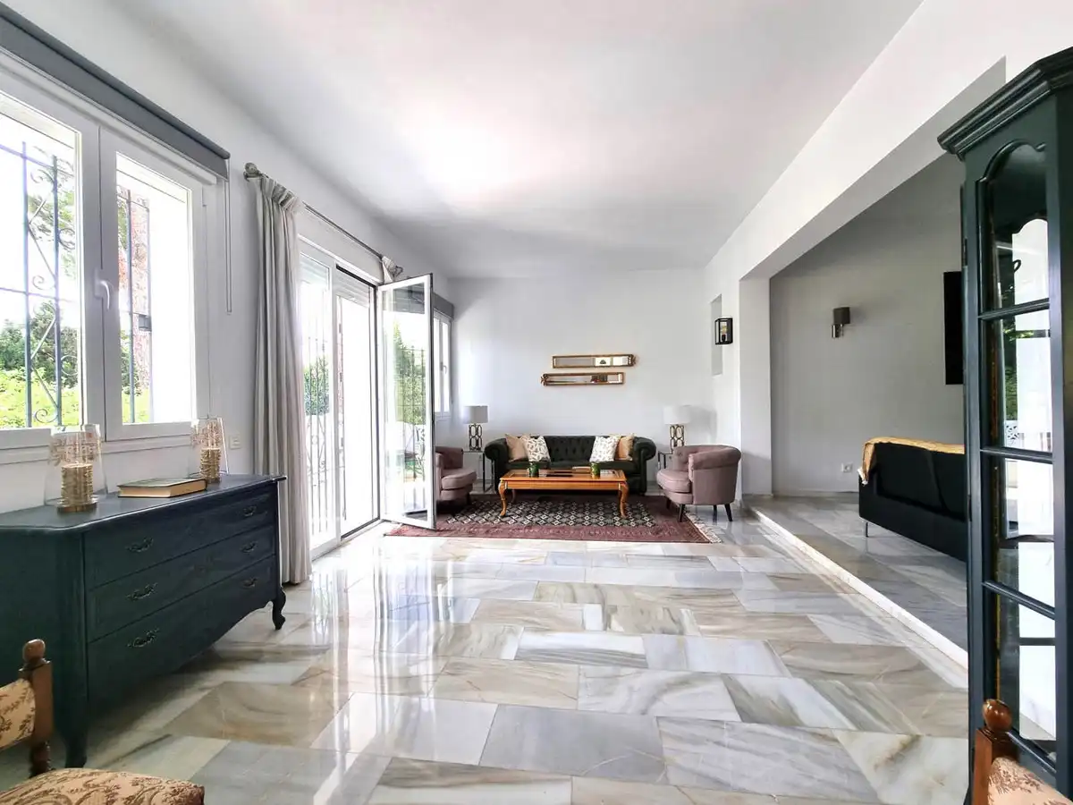 Sala d'estar de Casa o xalet en venda en Mijas amb Aire condicionat, Calefacció i Jardí privat