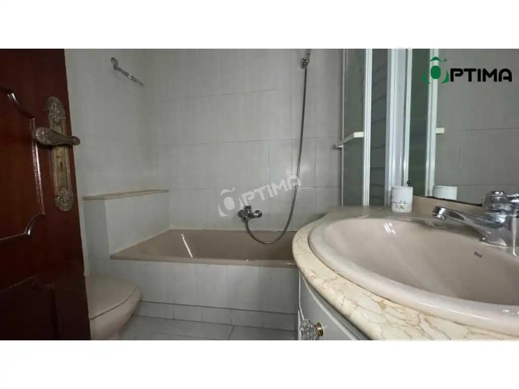 Flat with lift to rent in Ensanche - Sar, imagen 2