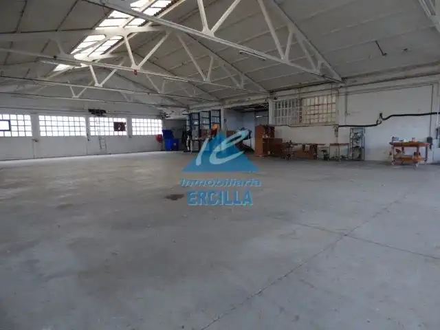 Nave industrial in vendita a Poligono Ugaldeguren III Poligonoa