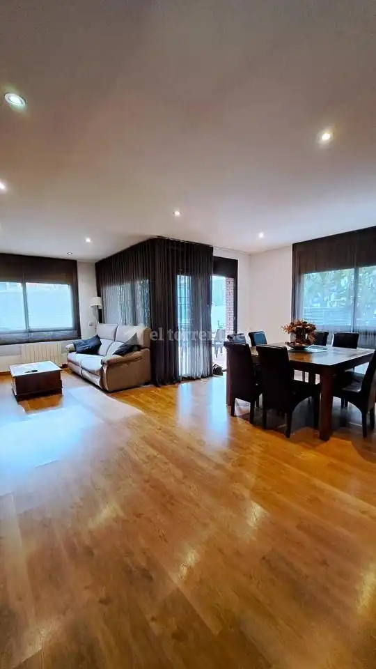 Sala de estar de Casa o chalet en venta en Argentona con Aire acondicionado, Calefacción y Jardín privado