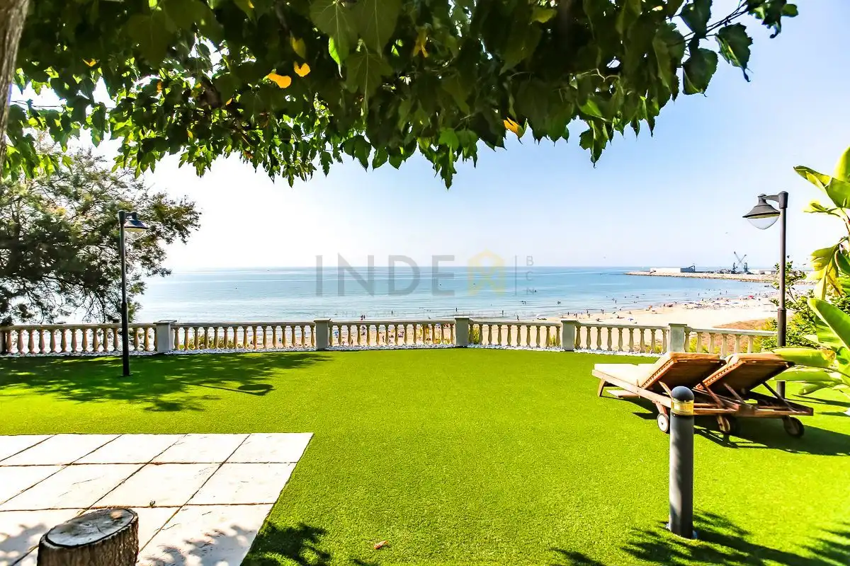 Jardí de Casa o xalet de lloguer en Vilanova i la Geltrú amb Aire condicionat, Calefacció i Jardí privat