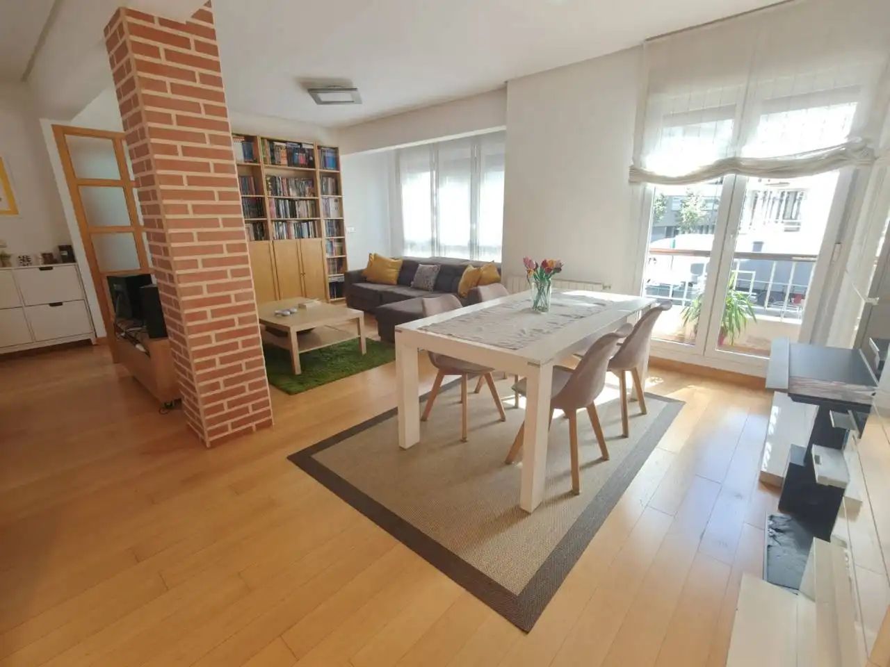 Piso con terraza en venta en Calle Luis Briñas