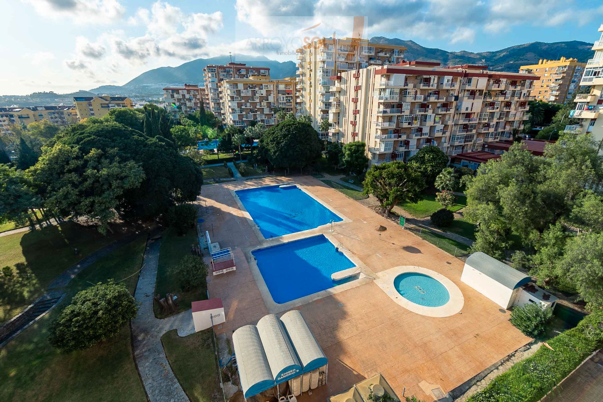 Piscina de Estudio en venta en Benalmádena con Amueblado y Piscina comunitaria