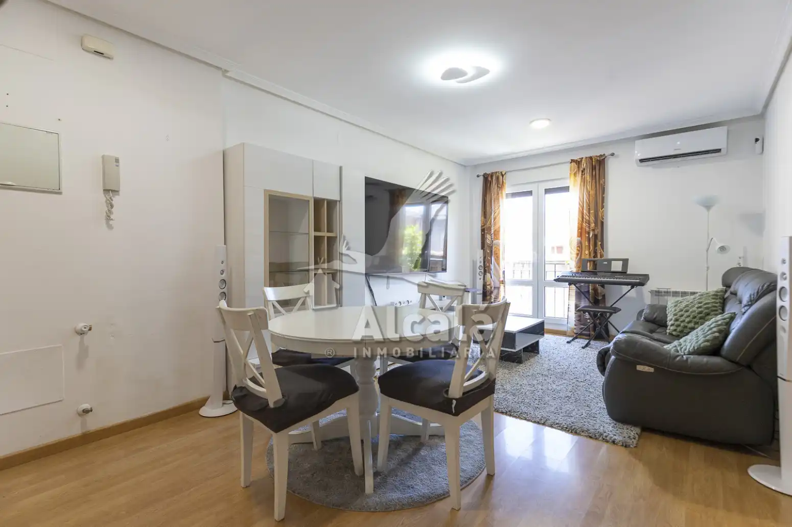 Wohnzimmer von Wohnung zum Verkauf in Camarma de Esteruelas mit Heizung, Balkon und Gemeinschaftspool