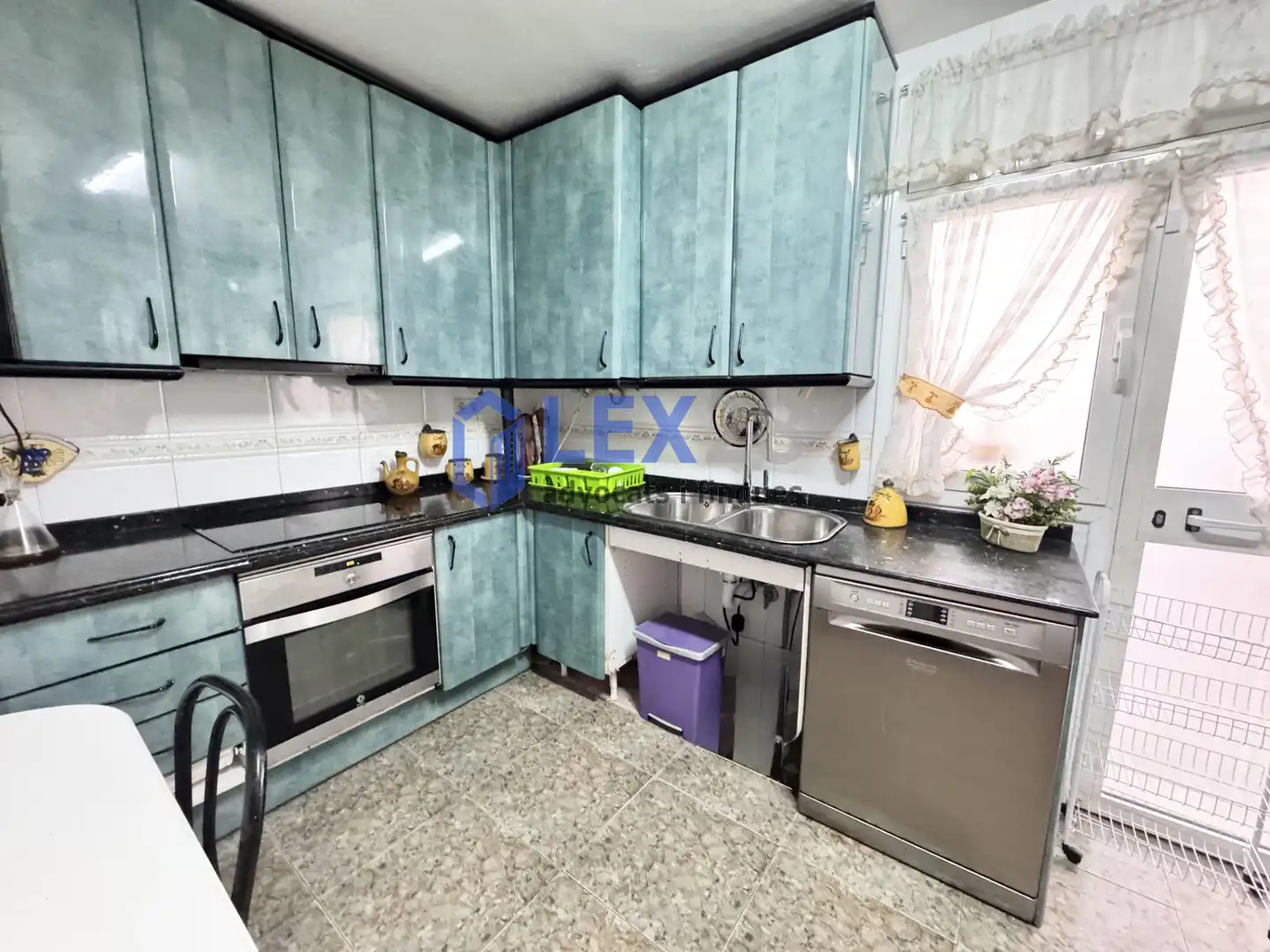Cocina de Casa adosada en venta en Badalona con Aire acondicionado, Calefacción y Jardín privado