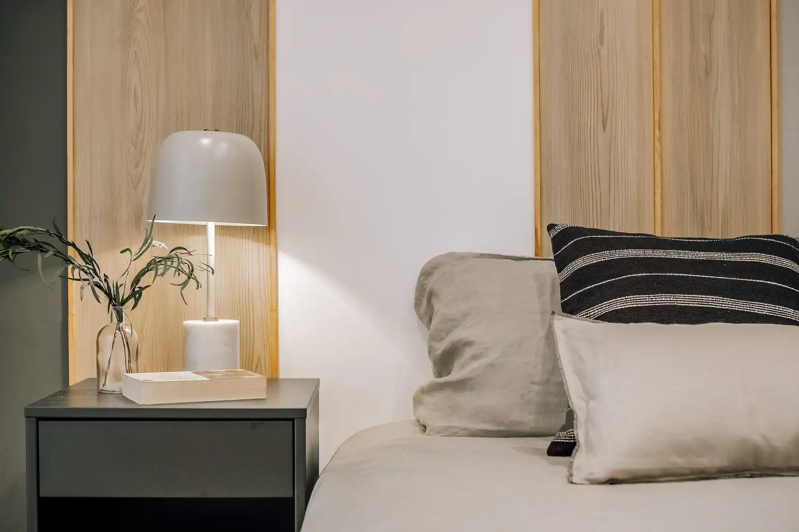 Dormitori de Apartament de lloguer en Madrid amb Aire condicionat, Calefacció i Moblat