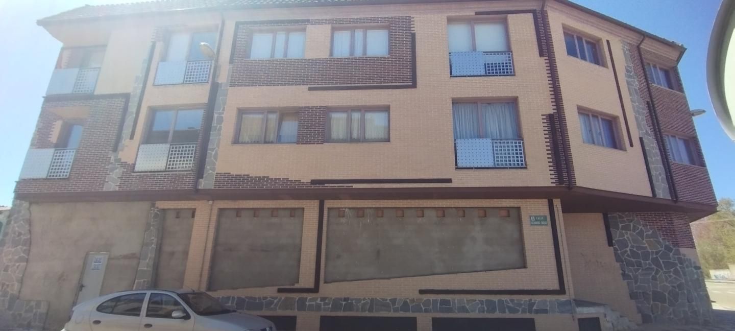 Vista exterior de Traster en venda en Villaquilambre