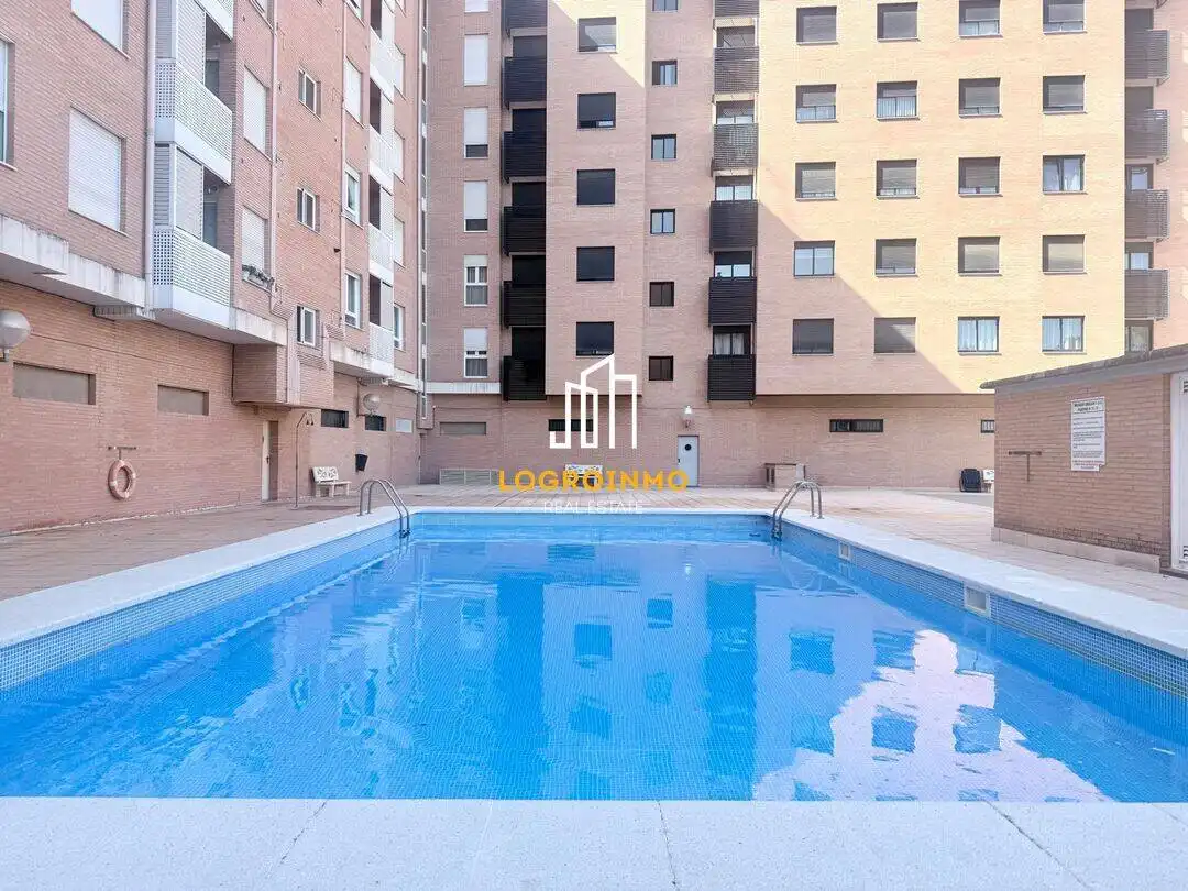 Swimming pool of Flat for sale in  Logroño  with Heating, Terrace and Storage room