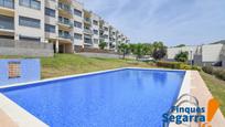 Schwimmbecken von Wohnung zum verkauf in Roda de Berà mit Klimaanlage und Terrasse