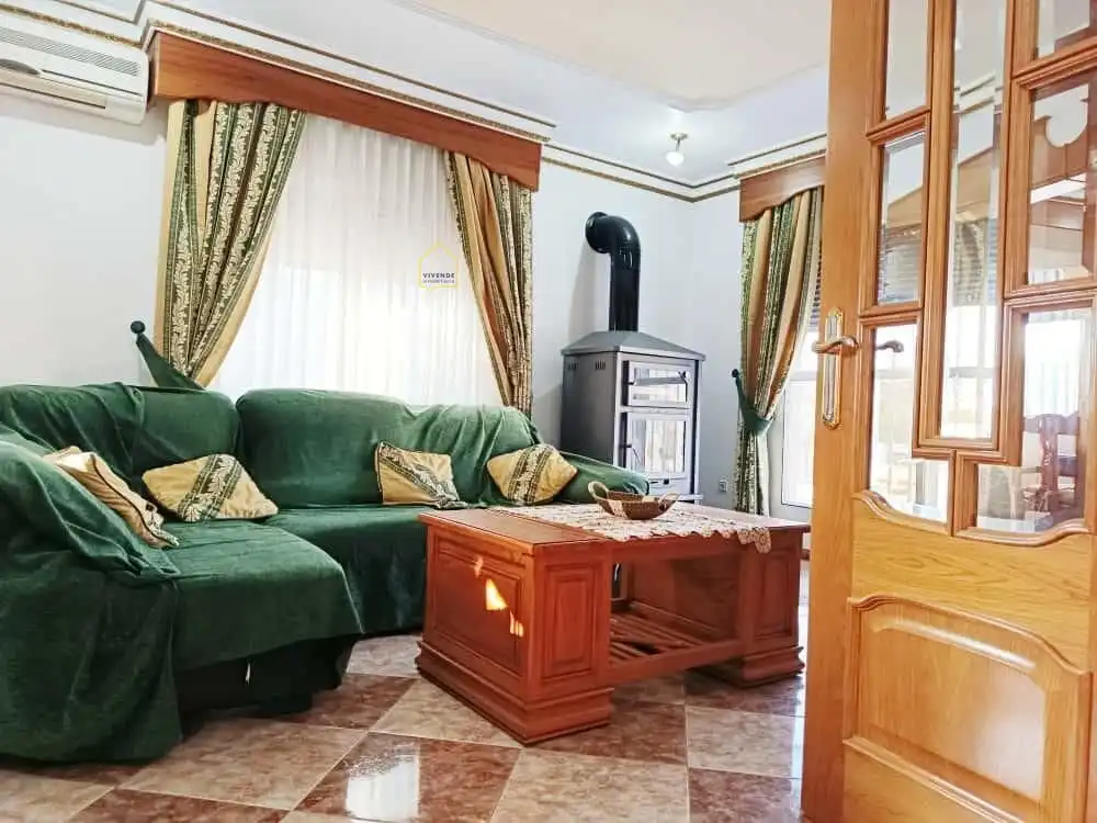 Houses for sale in Escucha