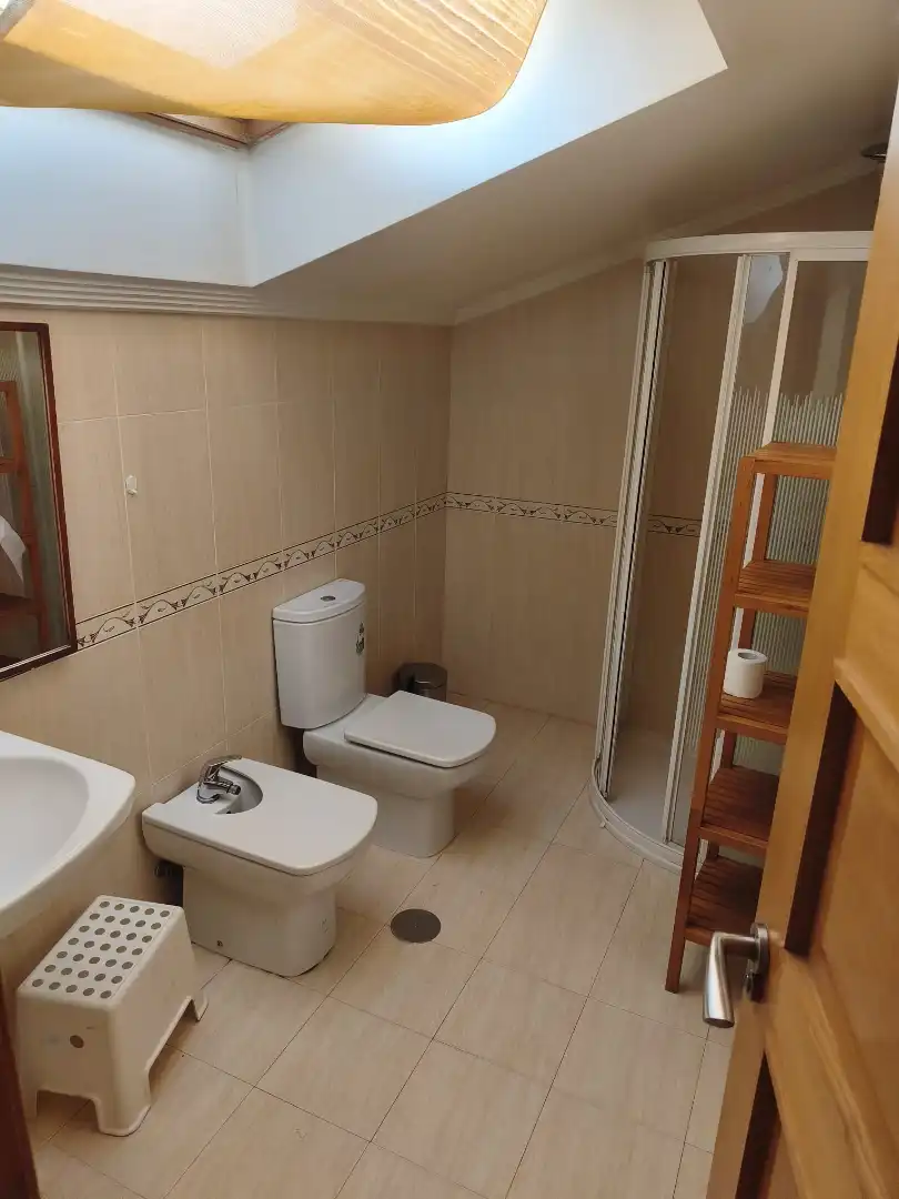 Baño de Piso en venta en Arévalo con Calefacción, Terraza y Amueblado