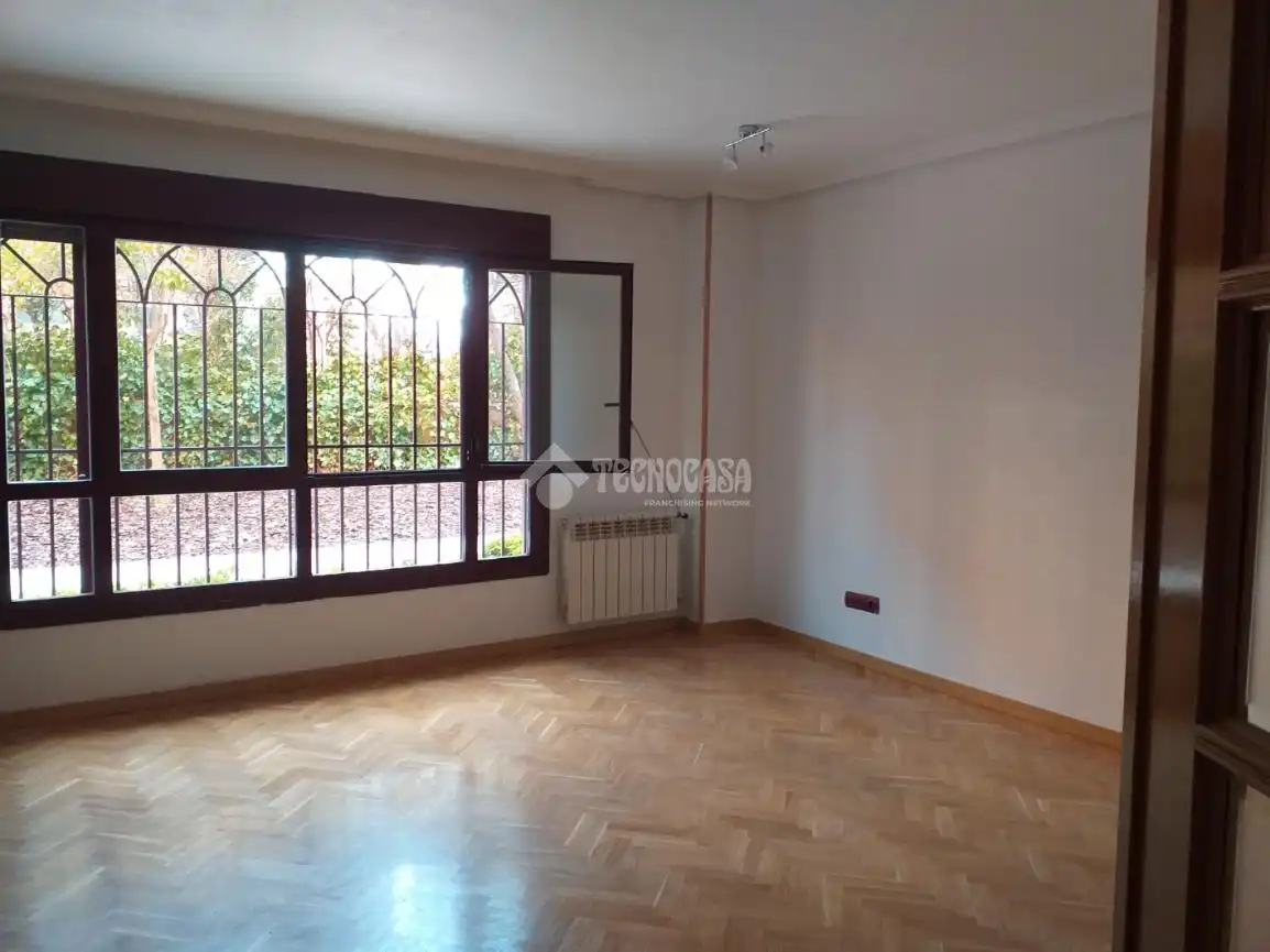 Schlafzimmer von Wohnung zur Miete in Alcorcón