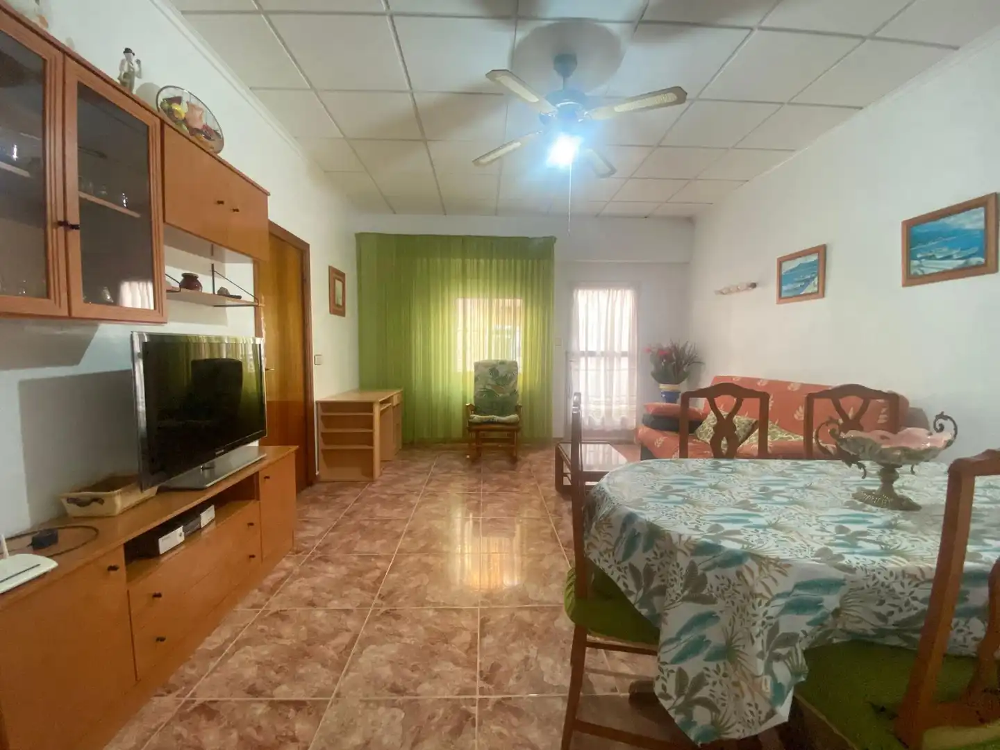 Sala d'estar de Casa o xalet de lloguer en Águilas amb Aire condicionat i Moblat