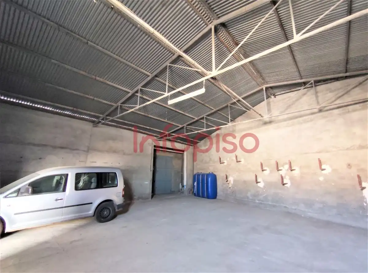 Nau industrial en venda a Valdepeñas