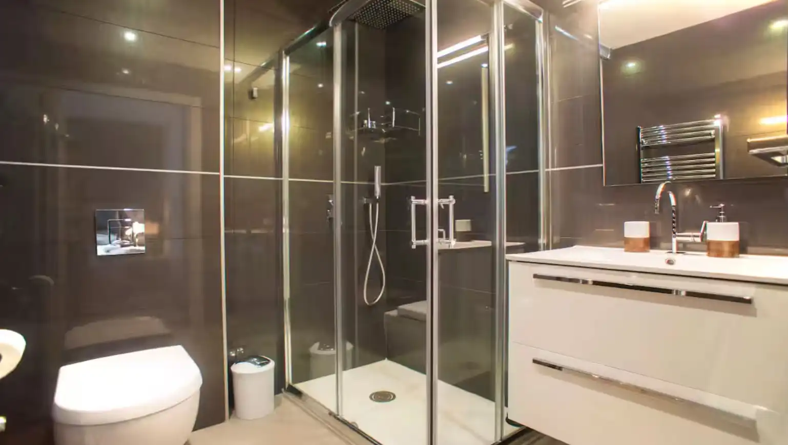 Bany de Apartament de lloguer en Donostia - San Sebastián  amb Aire condicionat, Calefacció i Parquet