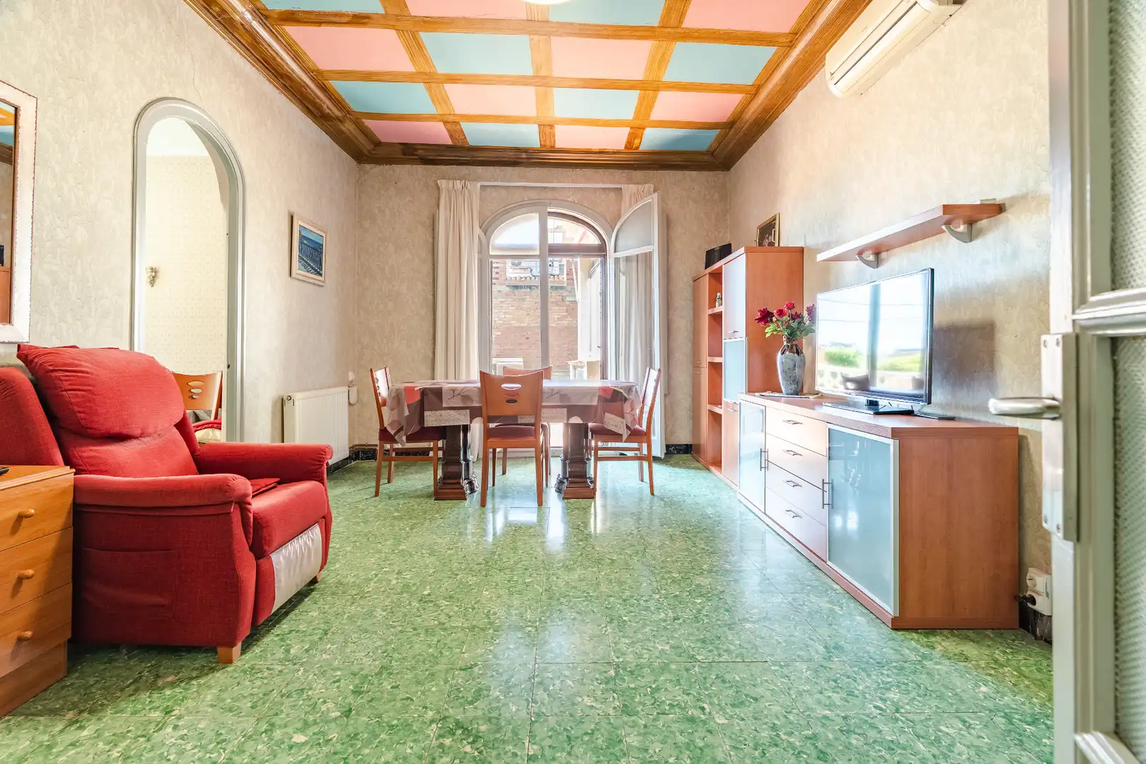 Esszimmer von Haus oder Chalet zum Verkauf in La Pobla de Mafumet mit Klimaanlage, Heizung und Privatgarten