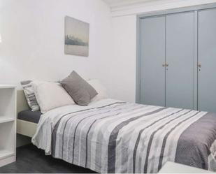 Bedroom of Flat to share in  Madrid Capital  with Air Conditioner and Terrace