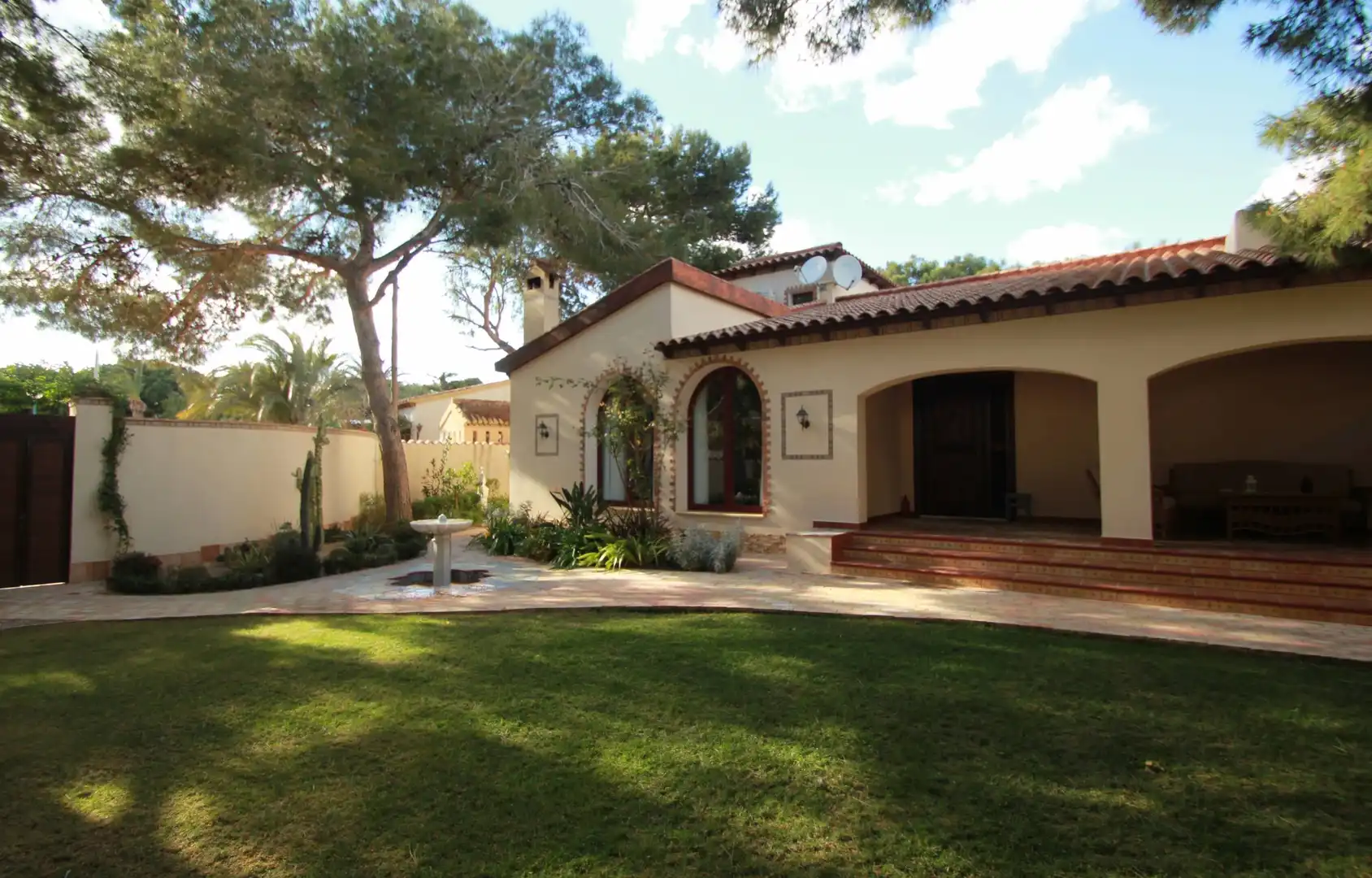 Villa avec piscine à vendre à Calle Calle Calderón de la Barca, imagen 2
