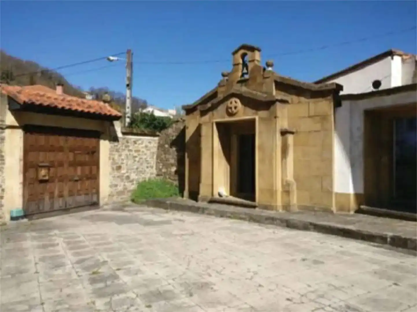 Vista exterior de Finca rústica en venda en Aller amb Jardí privat, Traster i Moblat