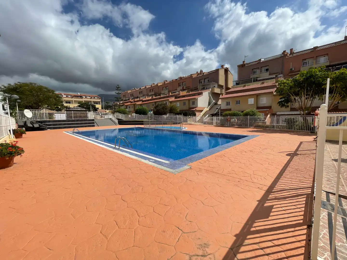 Swimming pool of Apartments for rent in Adeje  with Air Conditioner, Parquet flooring and Terrace