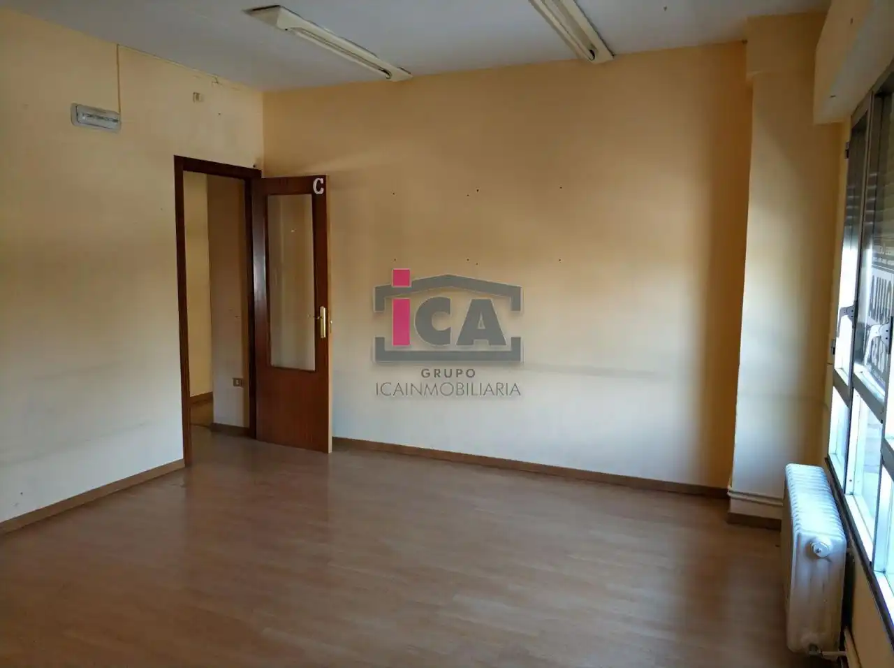 Oficina amb ascensor en venda a AVDA. HERNÁN CORTÉS