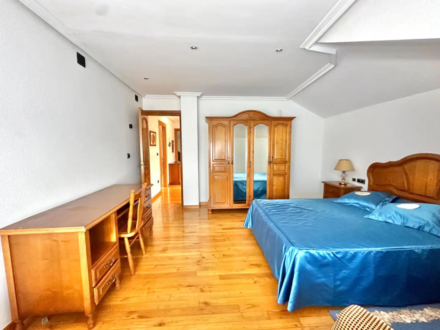 Dormitori de Casa o xalet en venda en Valdés - Luarca amb Calefacció, Jardí privat i Terrassa